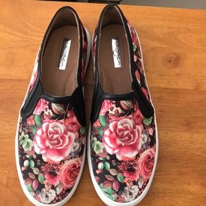 Cute Halogen tennis shoes